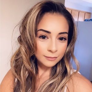 Meet your Posher, Crystal